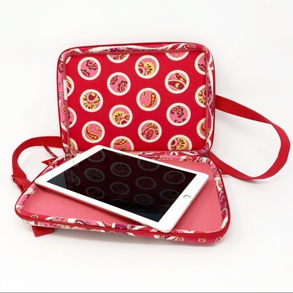 Vera Bradley IPad Crossbody Bag Red White Paisley - Picture 3 of 7